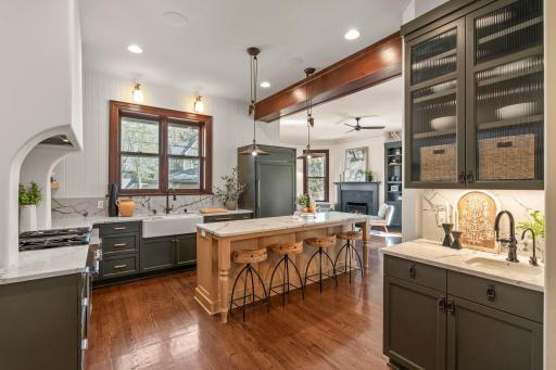 463 Ashland Avenue, Saint Paul, MN 55102