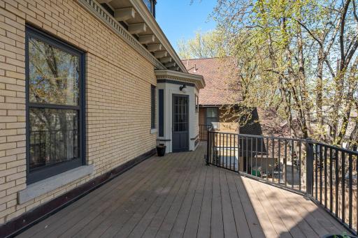 463 Ashland Avenue, Saint Paul, MN 55102