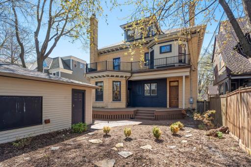 463 Ashland Avenue, Saint Paul, MN 55102