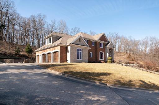 503 Country Club Lane, Onalaska, WI 54650