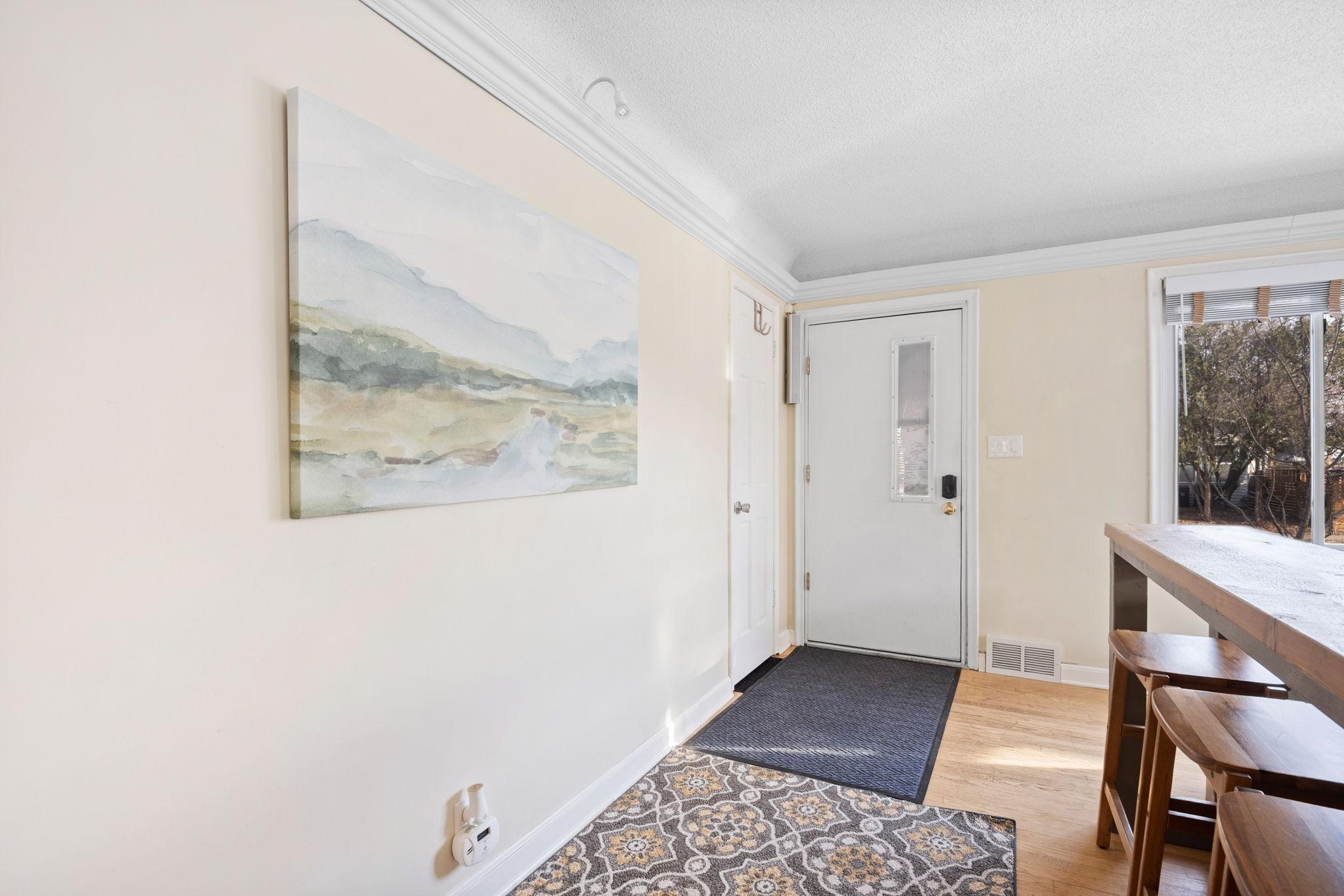 14-web-or-mls-3201 41st Ave S -14.jpg