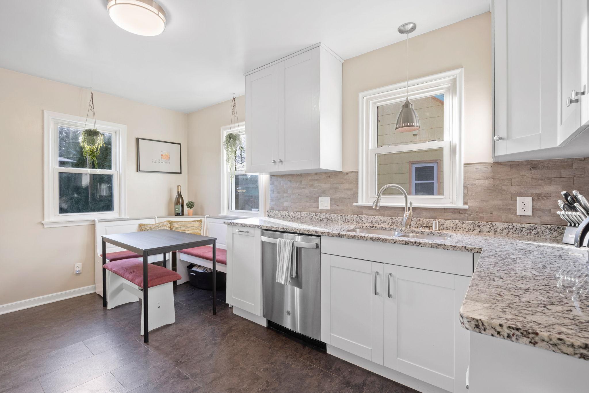 19-web-or-mls-3201 41st Ave S -19.jpg