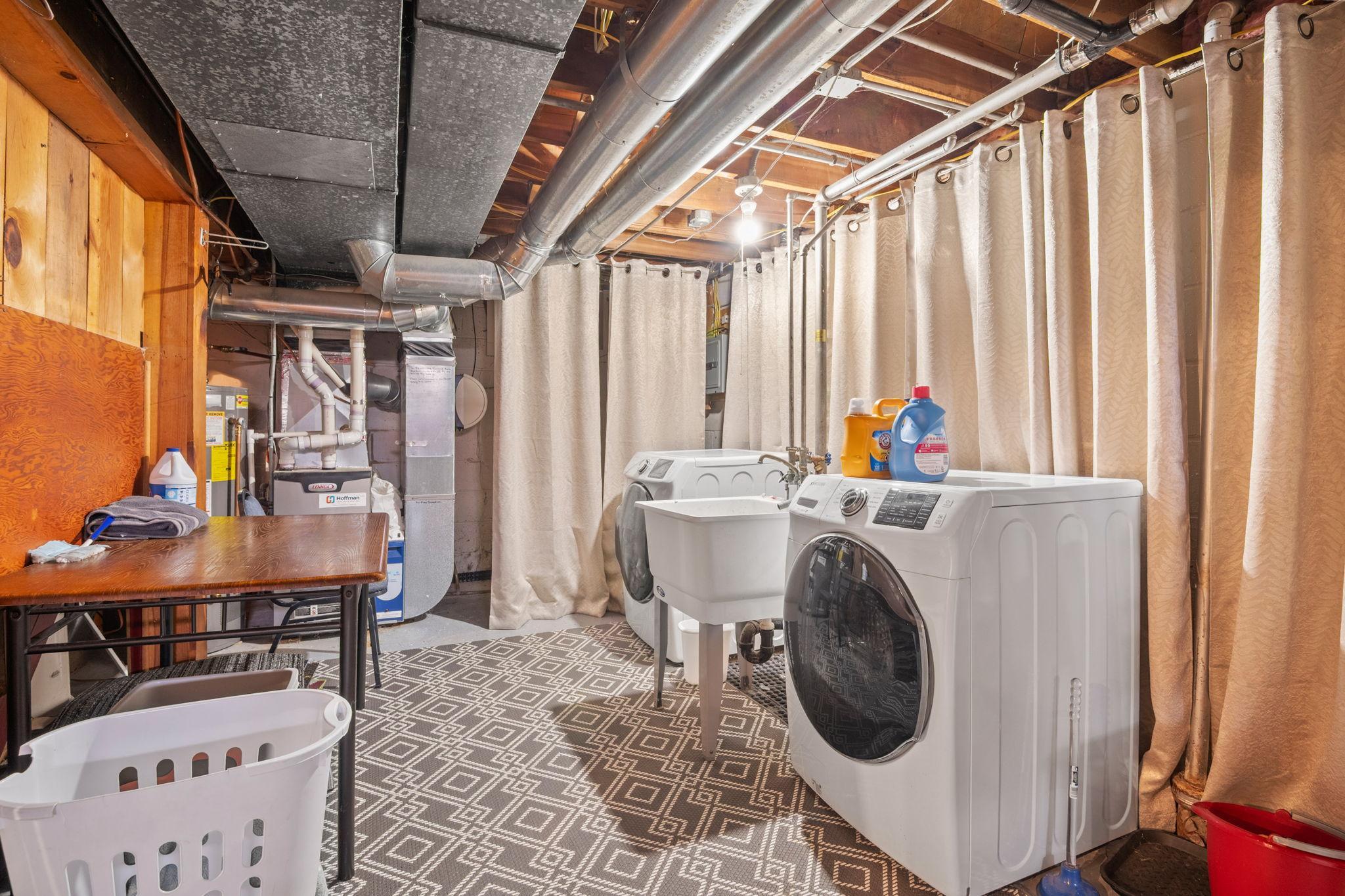 39-web-or-mls-3201 41st Ave S -39.jpg