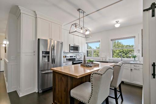 79 Western Ave N #308 Welcome to the beautiful kitchen. Light and bright.
