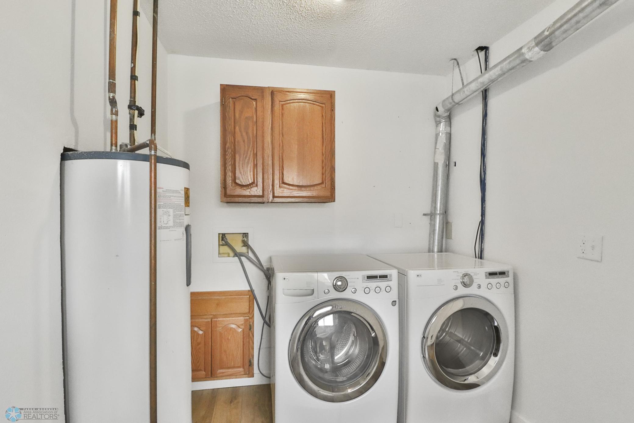 Basement Laundry1_0.JPG