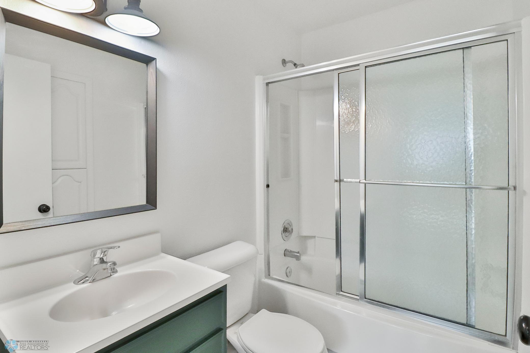 Basement Bathroom1_1.JPG