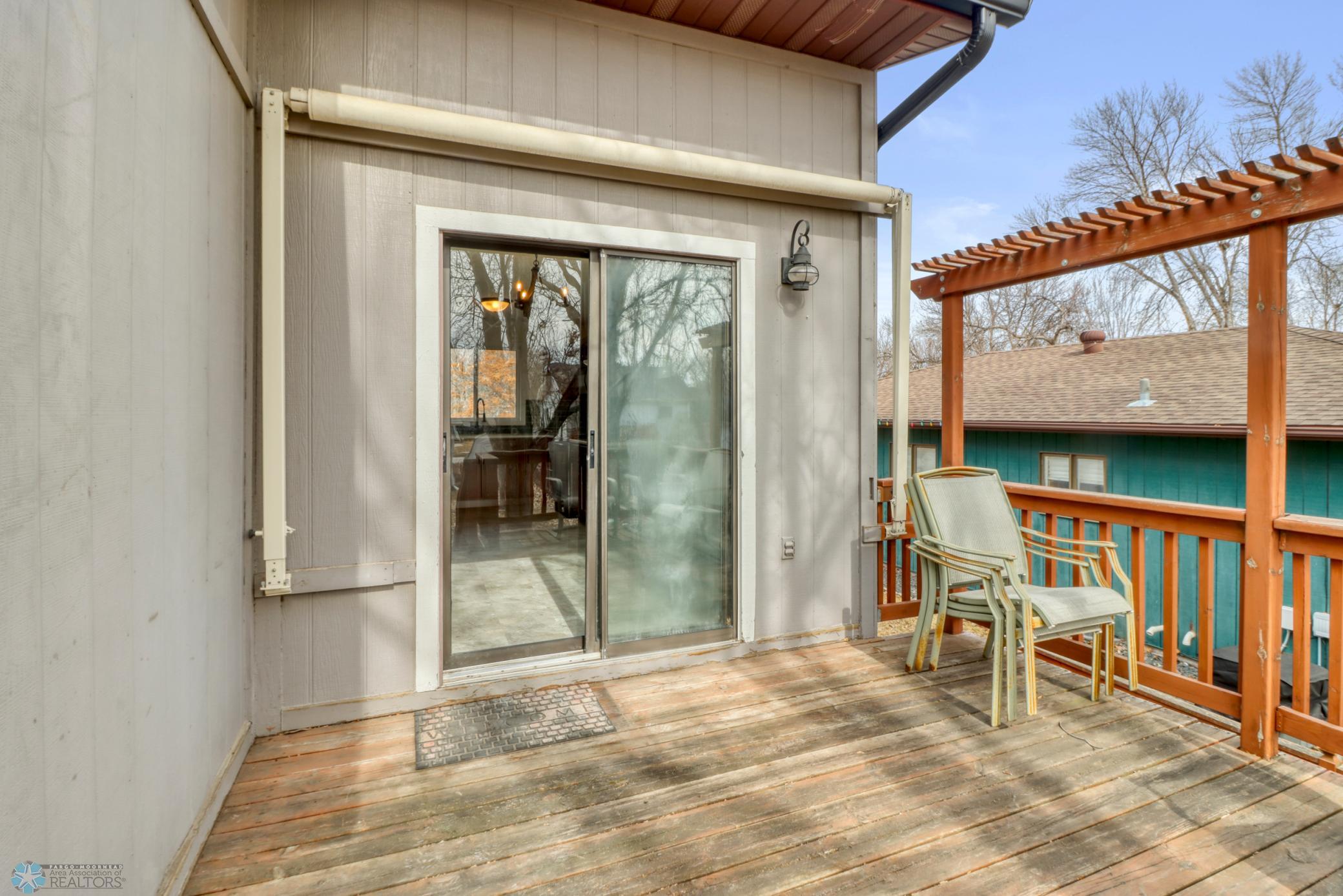Backyard_deck1_2.JPG