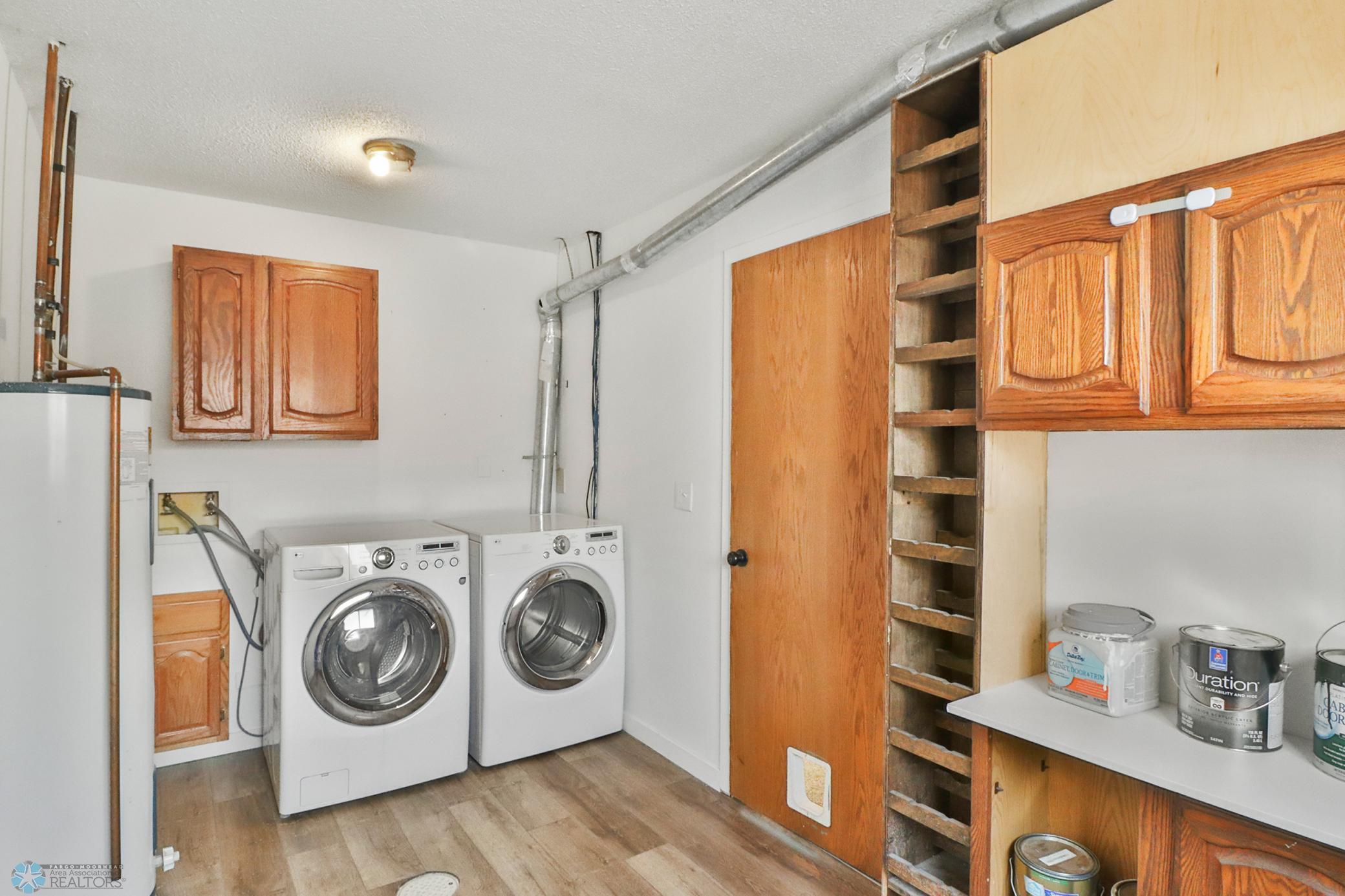 Basement Laundry1_1.JPG