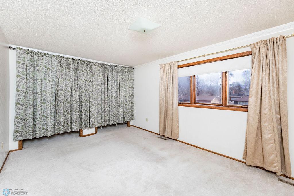 Upstairs Main Bedroom