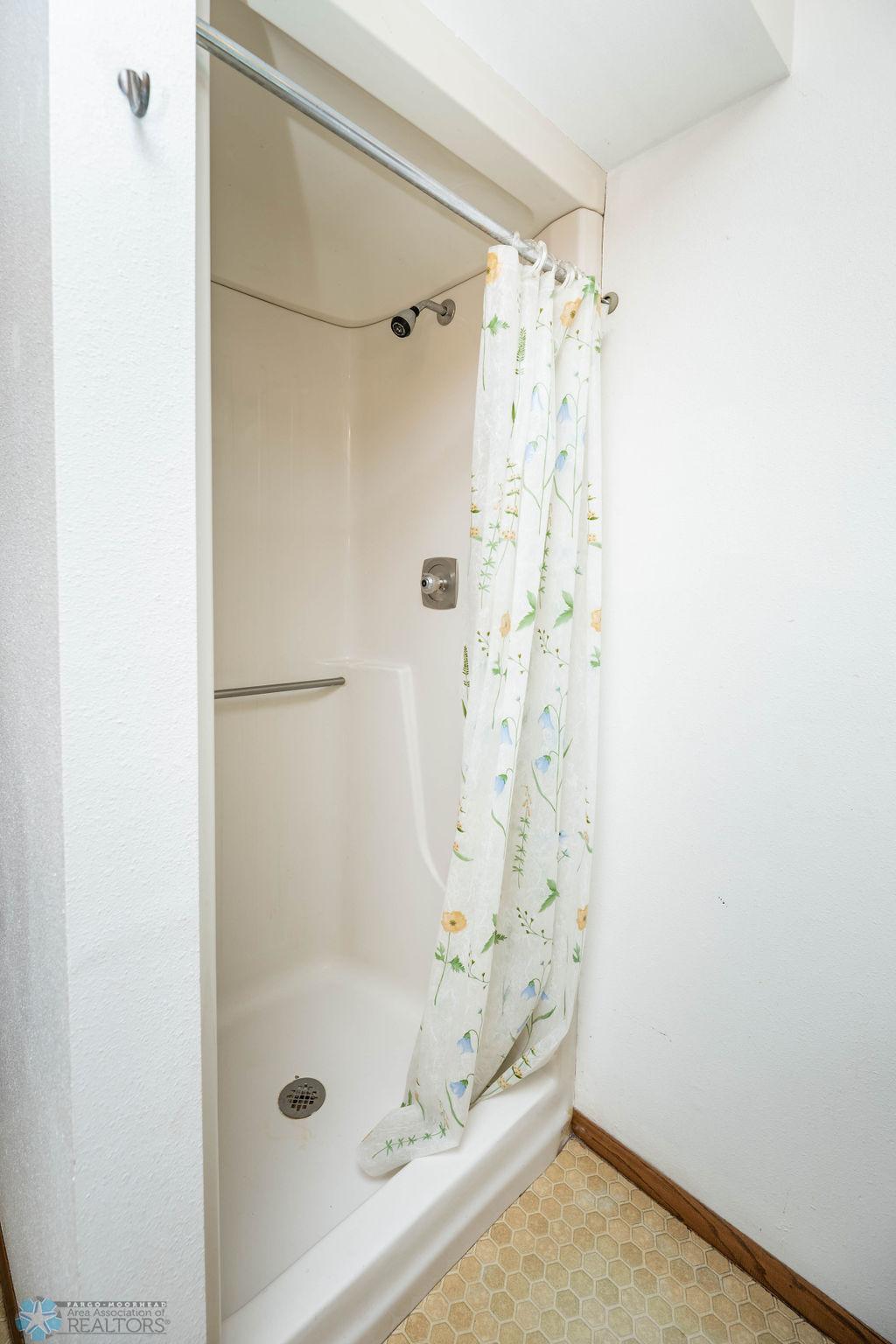 LL Bath Shower