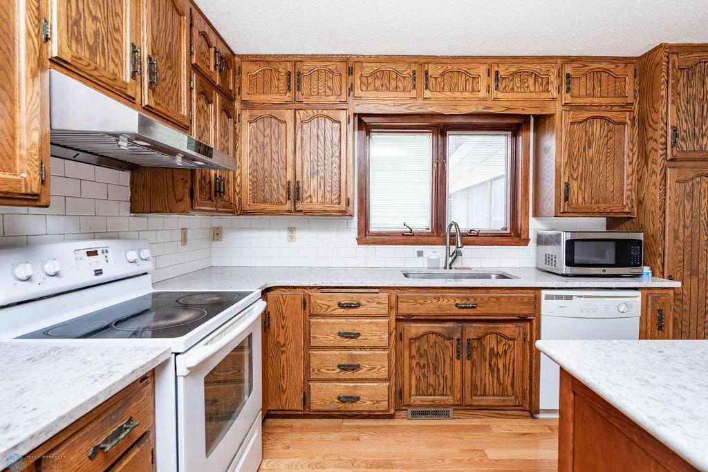 Good Space in the Kitchen