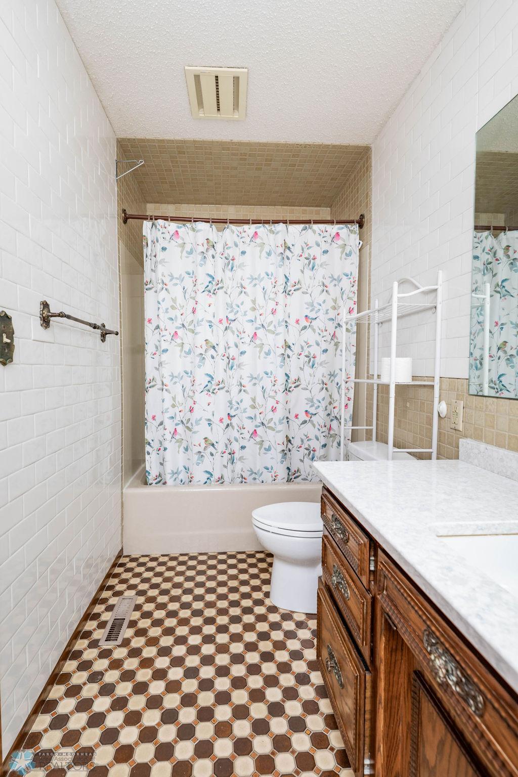 Upstairs Hollywood Bathroom