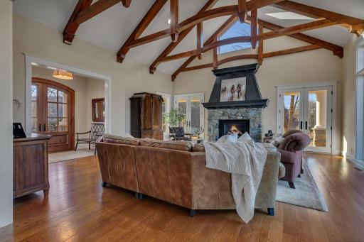 14998 Highway 71 NE, New London, MN 56273