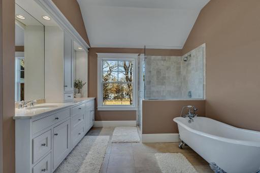 14998 Highway 71 NE, New London, MN 56273