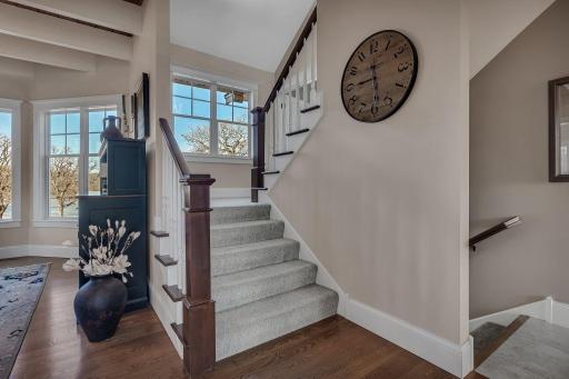 14998 Highway 71 NE, New London, MN 56273