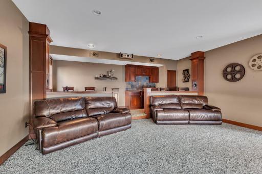 14998 Highway 71 NE, New London, MN 56273
