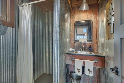 14998 Highway 71 NE, New London, MN 56273