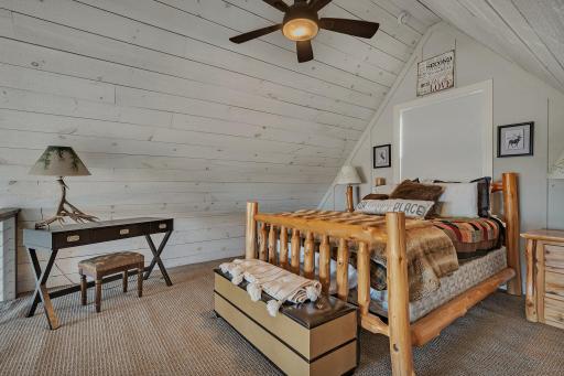 14998 Highway 71 NE, New London, MN 56273