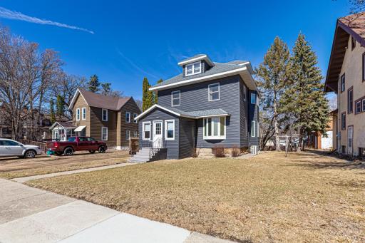211 3rd Avenue NE, Waseca, MN 56093