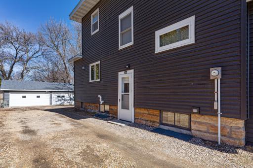 211 3rd Avenue NE, Waseca, MN 56093