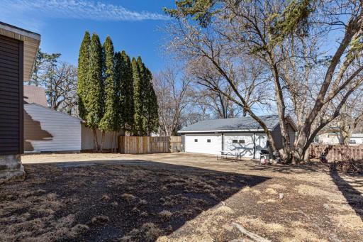 211 3rd Avenue NE, Waseca, MN 56093