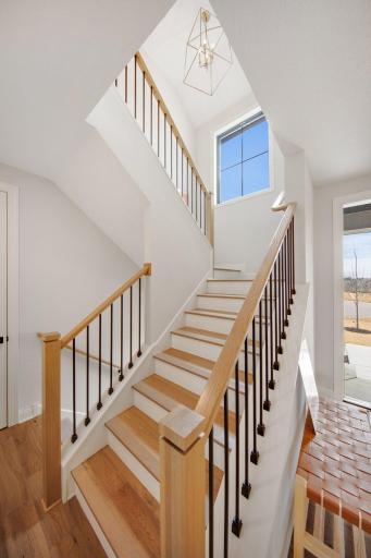 Current homeowner removed all upper stairwell carpet along with upper hallway and bedroom carpeting prior to move-in for that clean and transitional look and feel. Easier maintenance.
