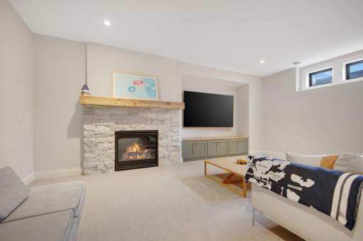 1898 Della Drive, Chanhassen, MN 55317