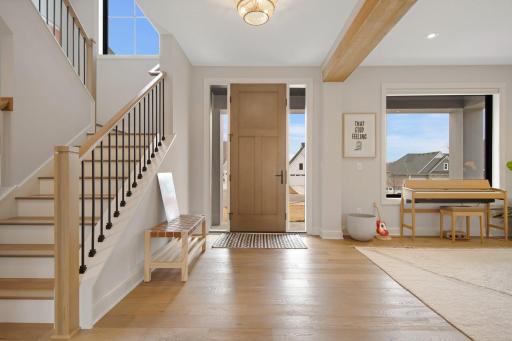 Filled with natural light, your new oasis is located in a quiet cul de sac neighborhood (no thru traffic) and just steps to the trails at Lake Lucy and 5 minutes to Excelsior. Perfection!!