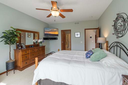 15304 Jeffers Pass NW, Prior Lake, MN 55372