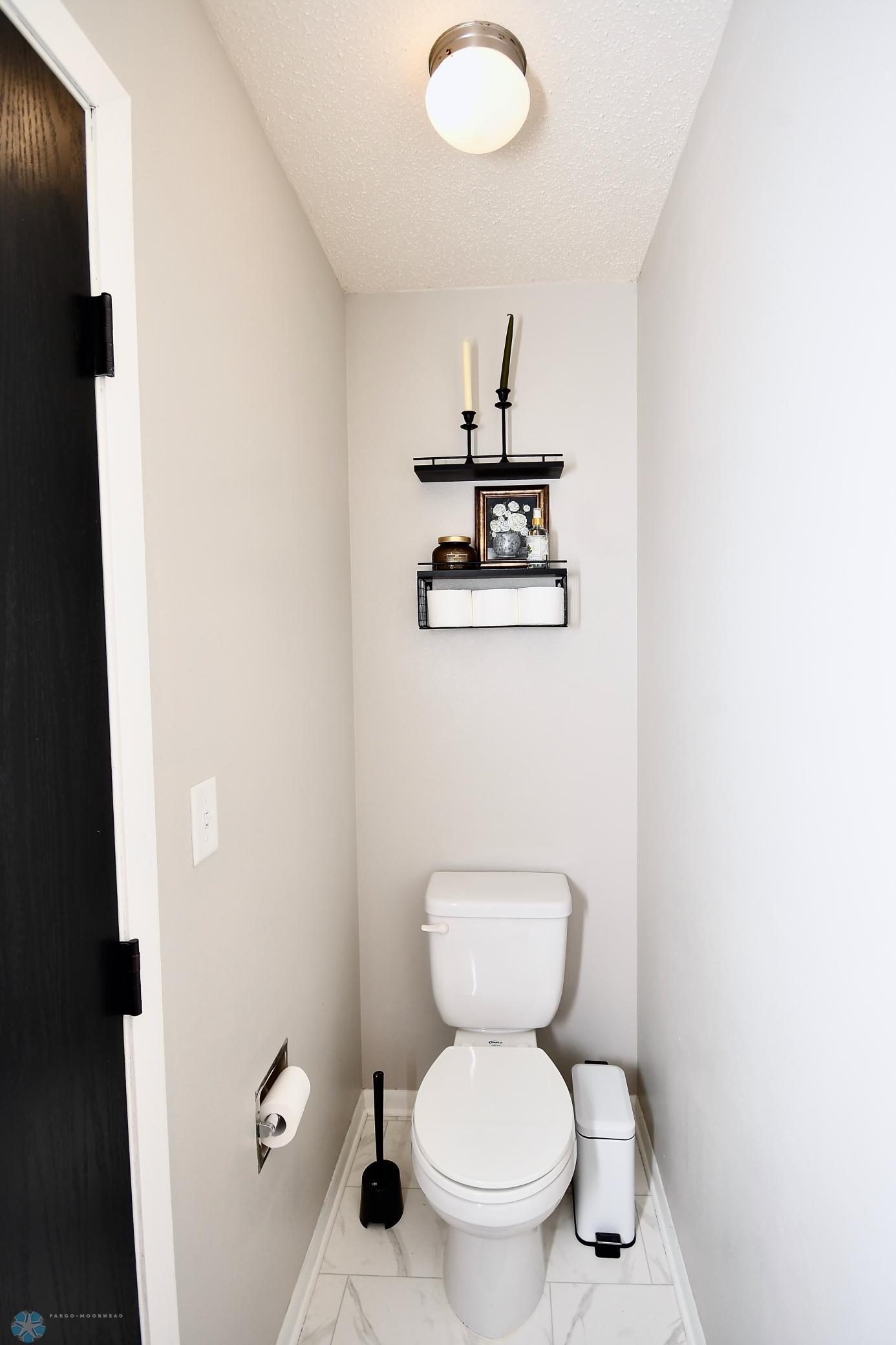Hollywood bathroom