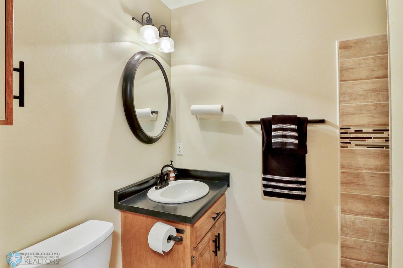 Bathroom2_1-1280.JPG