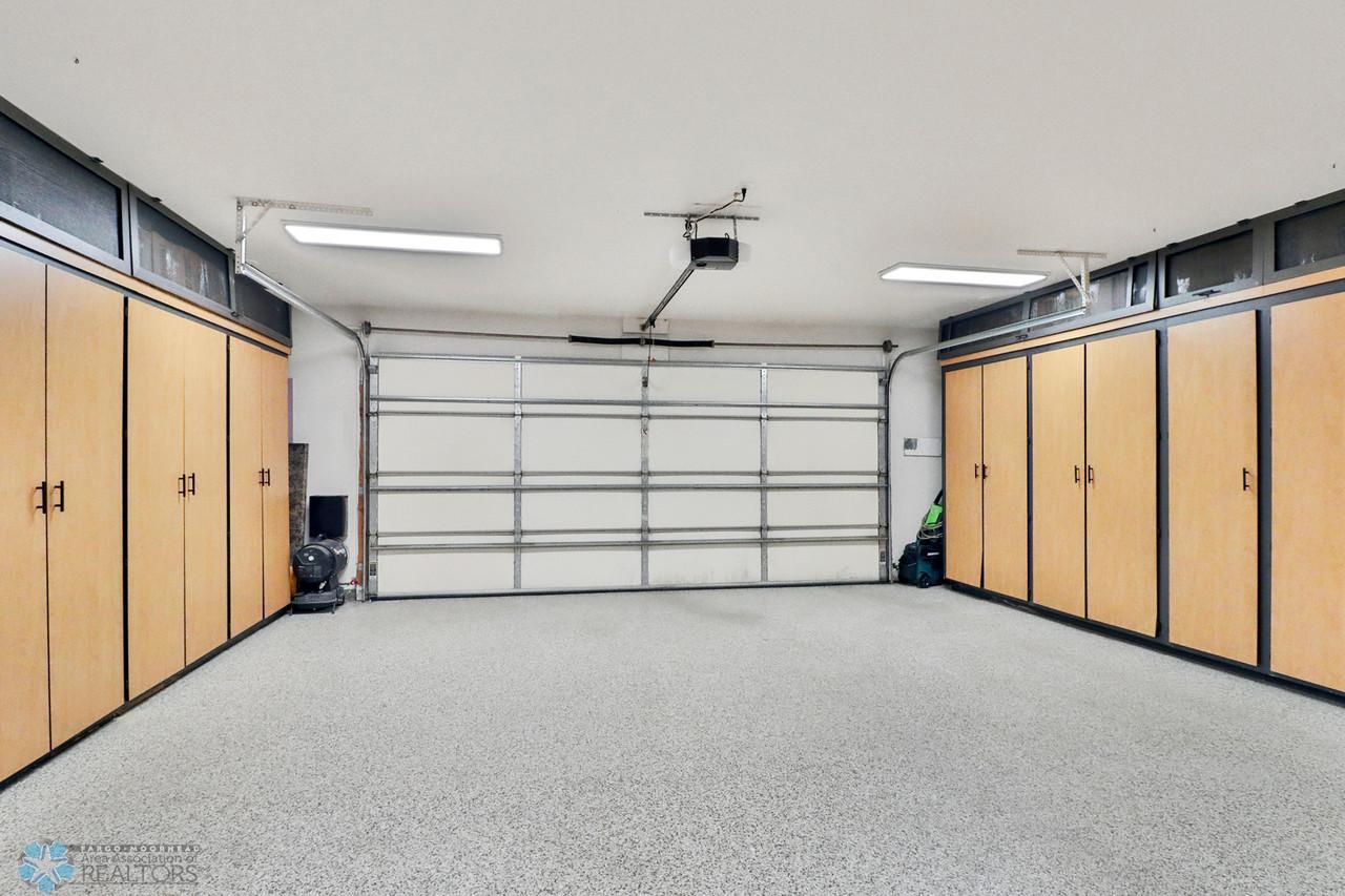 Garage1_2-1280.JPG