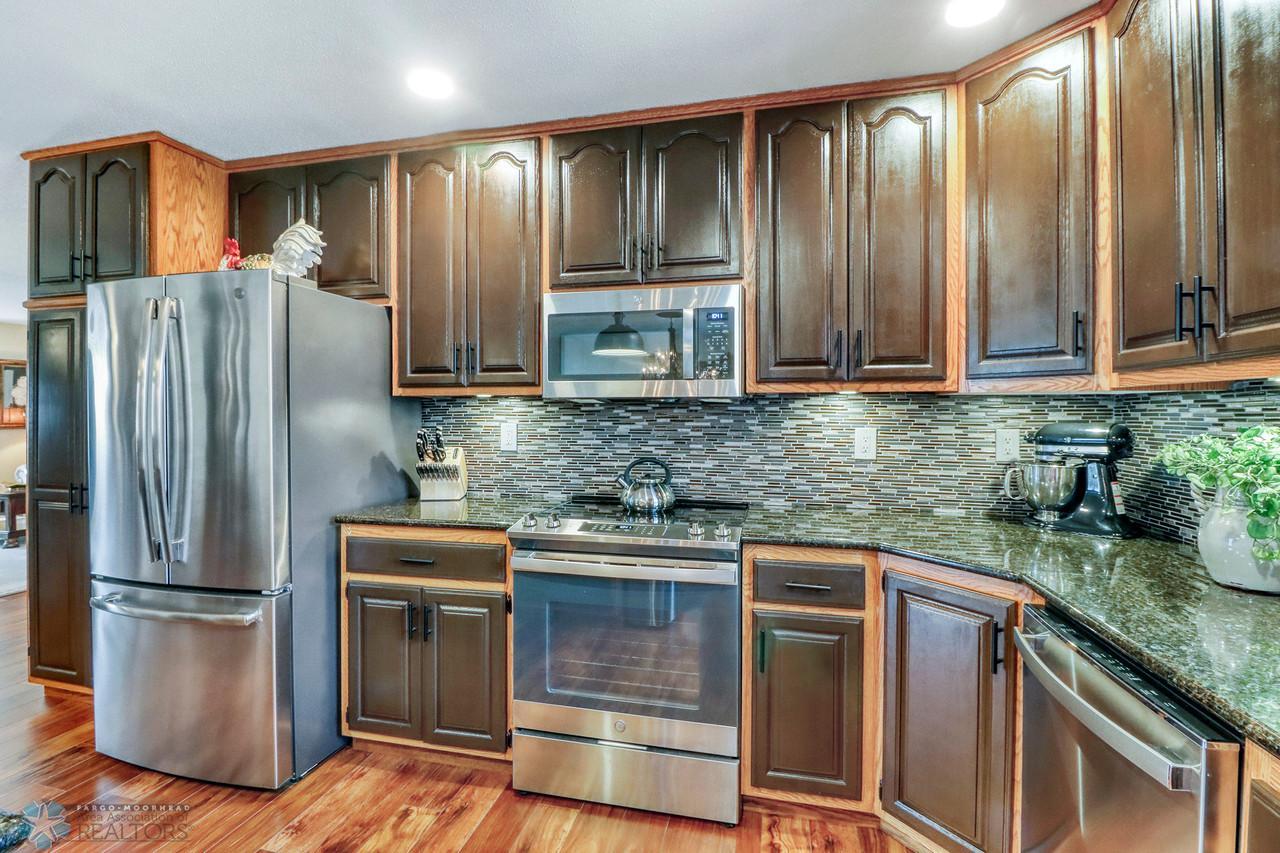 Kitchen1_4-1280.JPG
