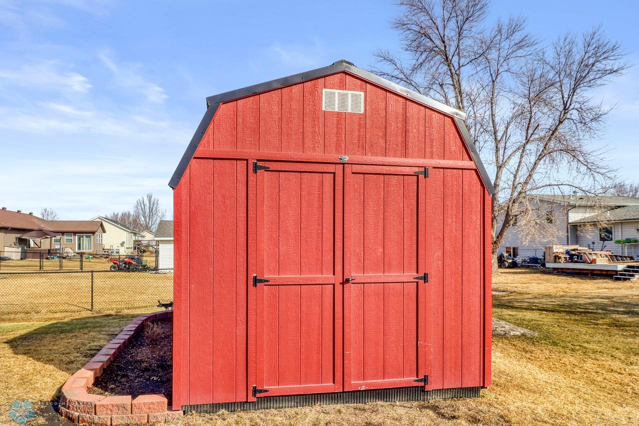 Backyard_Shed-1280.JPG