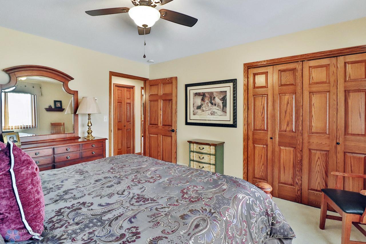 Bedroom2_3-1280.JPG