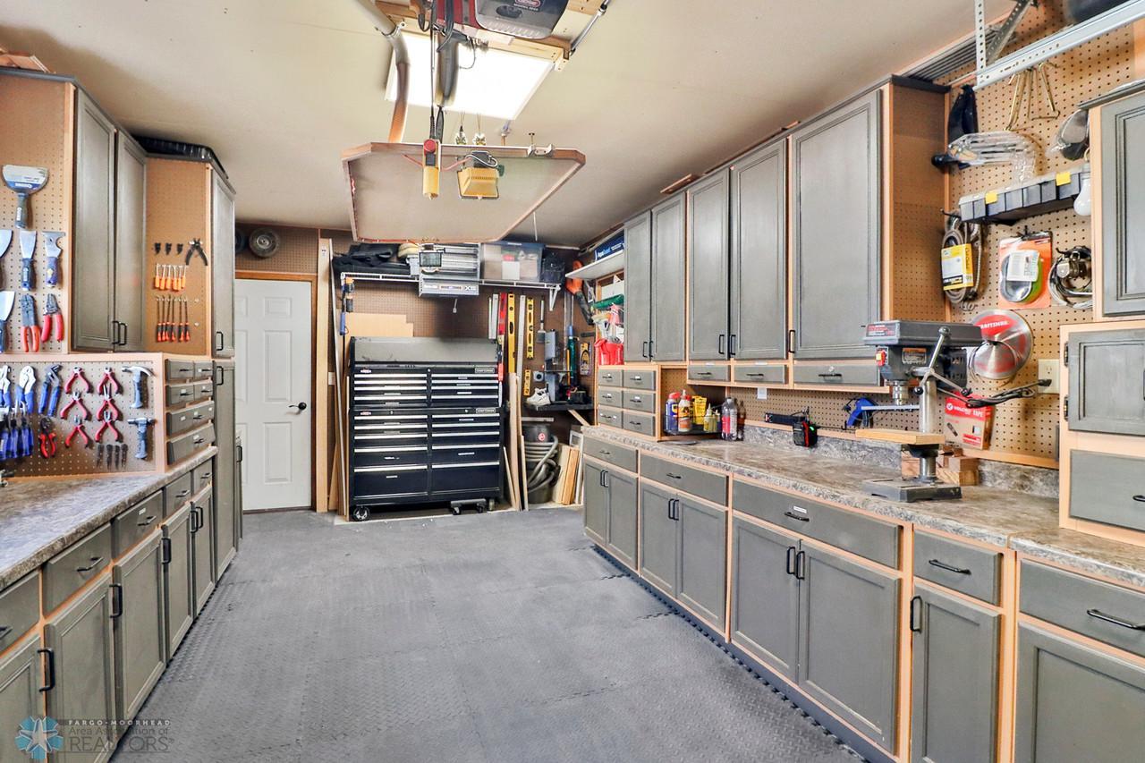 Garage_shop1_2-1280.JPG