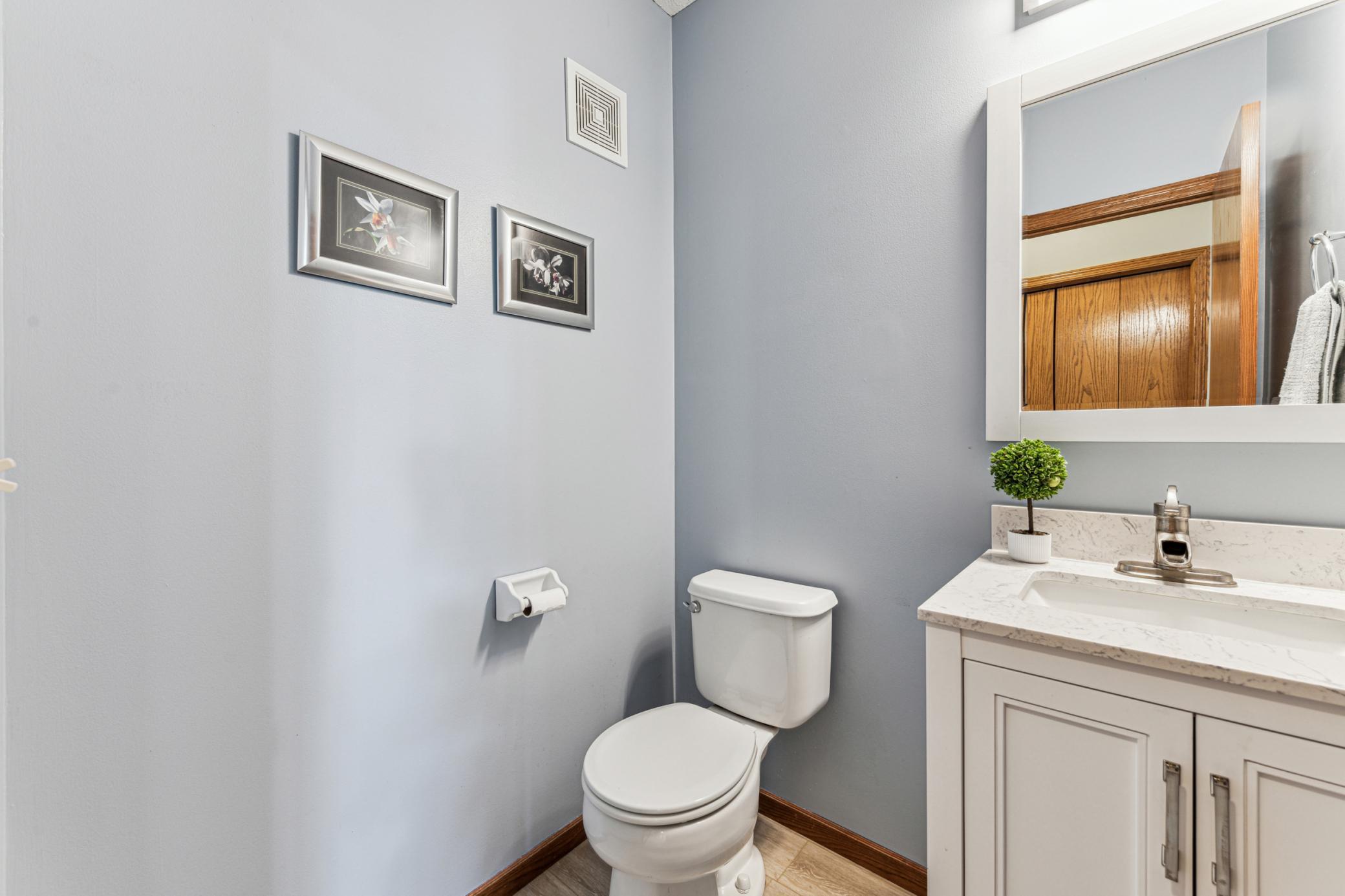 Main floor 1/2 bath.