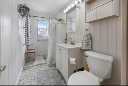 39 7th Avenue N, Waite Park, MN 56387