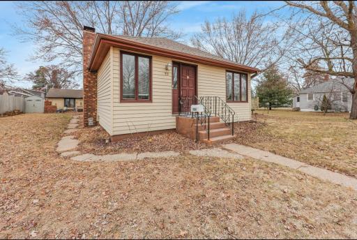 39 7th Avenue N, Waite Park, MN 56387