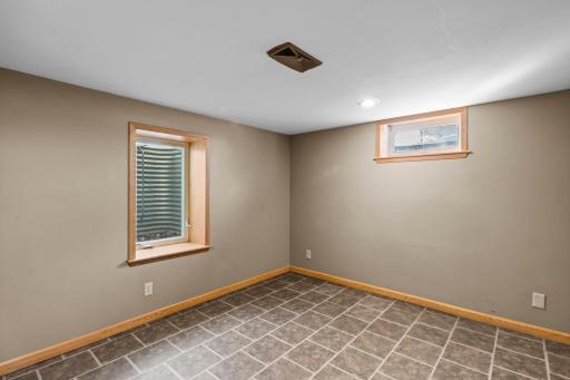 8941 Wildwood Avenue, Saint Bonifacius, MN 55375