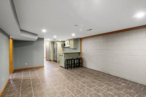 8941 Wildwood Avenue, Saint Bonifacius, MN 55375