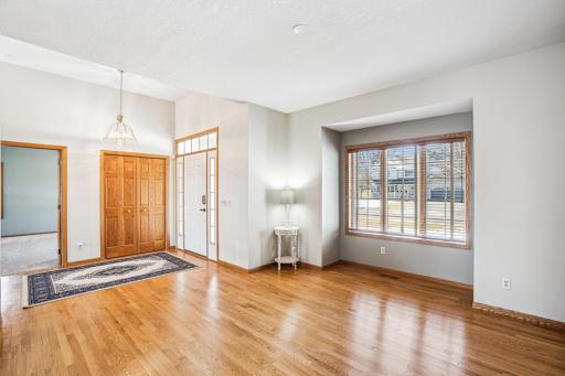 1426 Valley Creek Drive, New Richmond, WI 54017