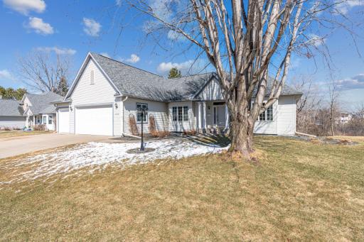 1426 Valley Creek Drive, New Richmond, WI 54017