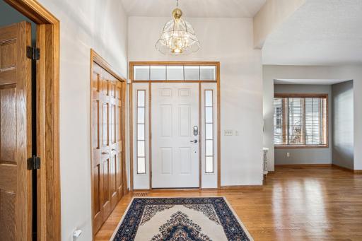 1426 Valley Creek Drive, New Richmond, WI 54017