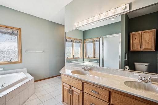 1426 Valley Creek Drive, New Richmond, WI 54017
