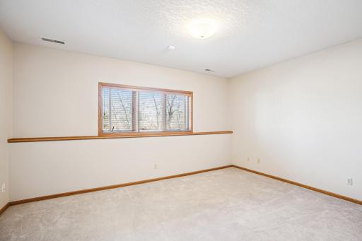 1426 Valley Creek Drive, New Richmond, WI 54017