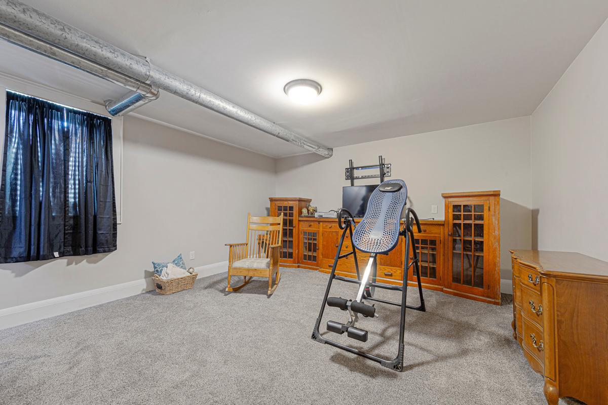 28 Family room_bedroom 2_lower.jpg