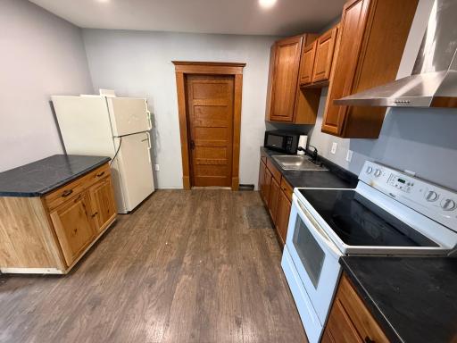 902 Pacific Avenue, Kerkhoven, MN 56252
