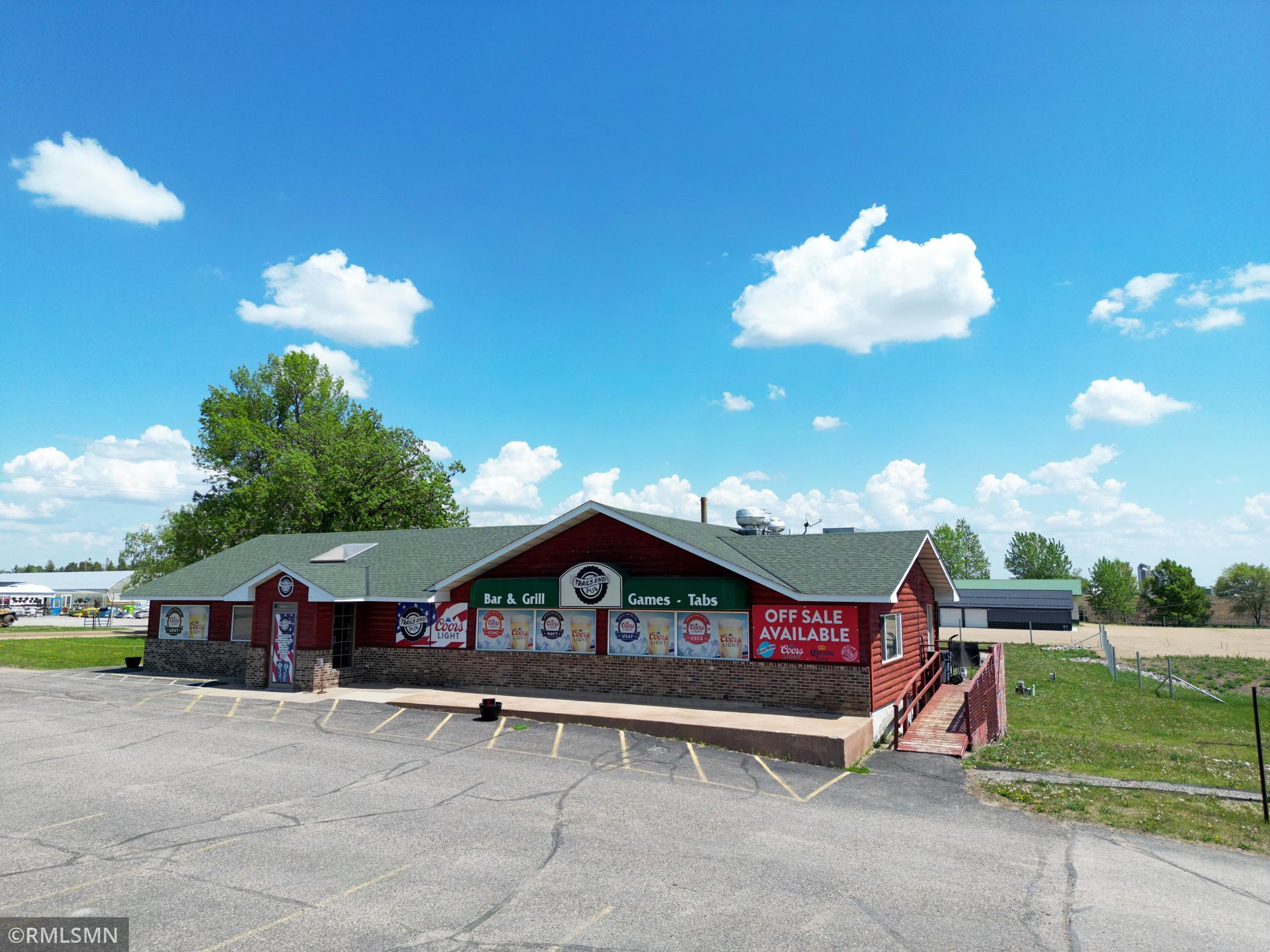 Whether guests are stopping in after a day on the water for a burger and a brew or gathering to watch the big game, this local favorite is a turn-key opportunity for the next owner to step in and be embraced by the community.
