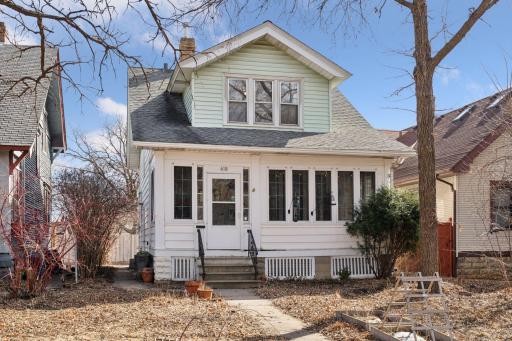 618 Lexington Parkway N, Saint Paul, MN 55104